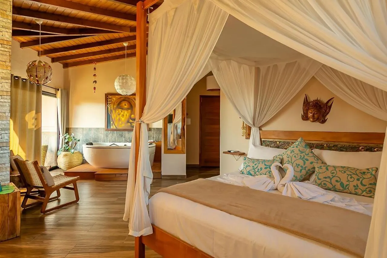 Shiva Boutique Hotel - Praia Do Rosa 2*,